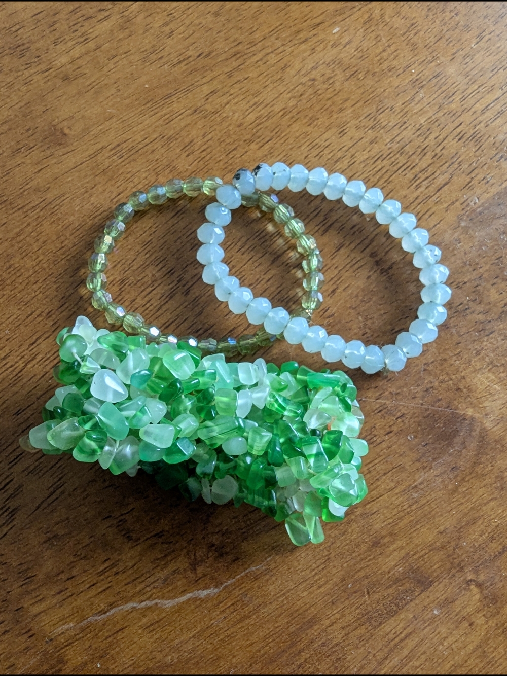 Gorgeous Green and White Beaded Stretch Bracelets Set